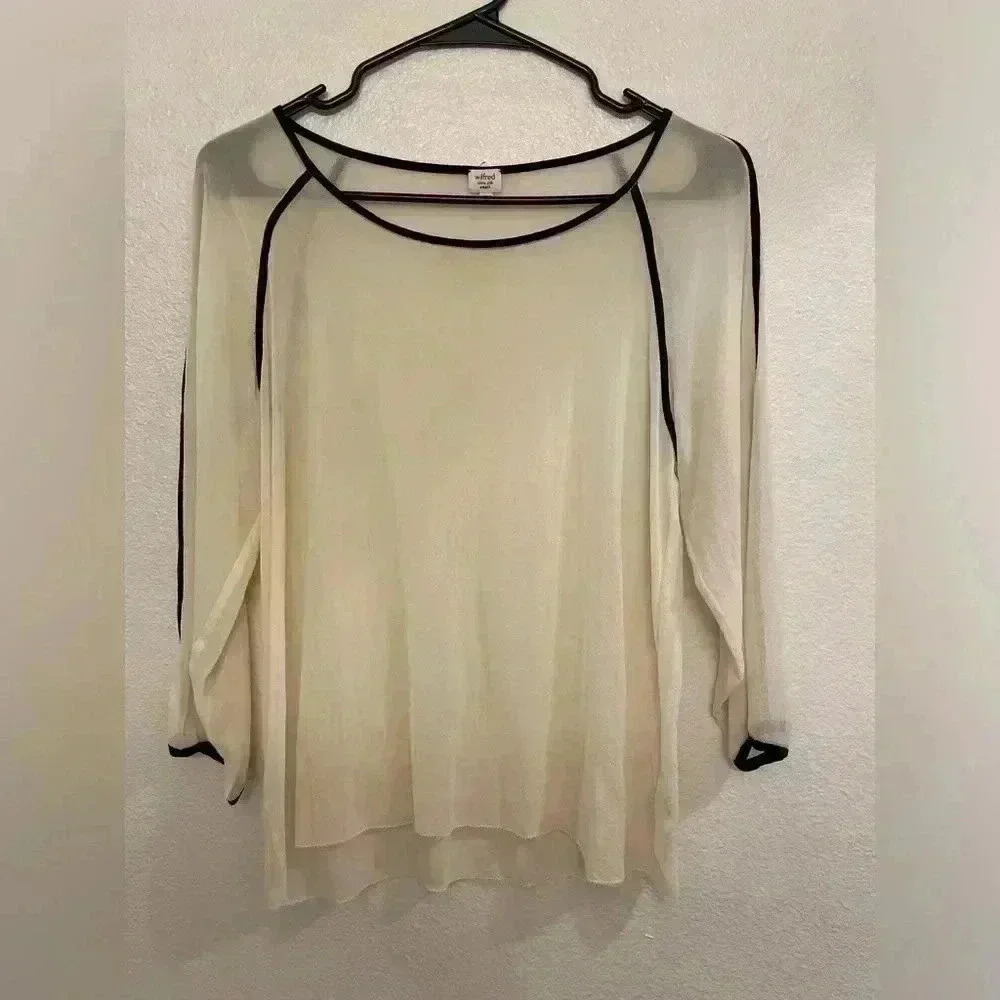 Aritzia Wilfred Women’s Exclusive 100%‎ Silk White With Black Trim Blouse Size S